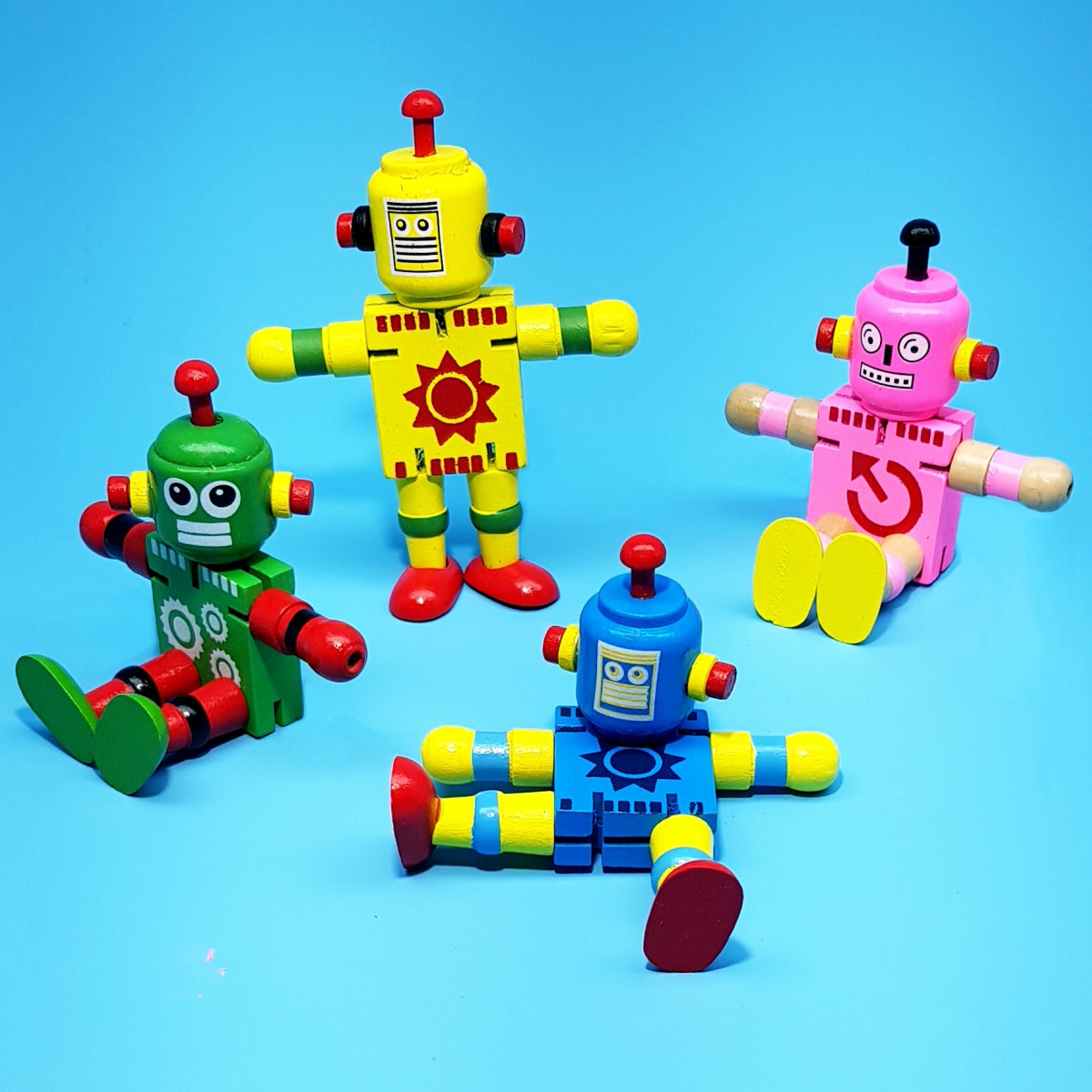 kreative Roboter-Figur mit beweglichen Teilen