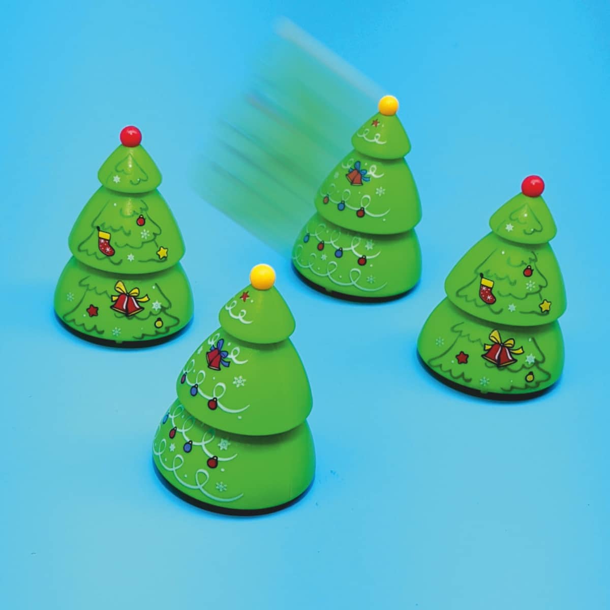 Weihnachtsbäumchen mit Rückzug Christbäume mit Fahrwerk