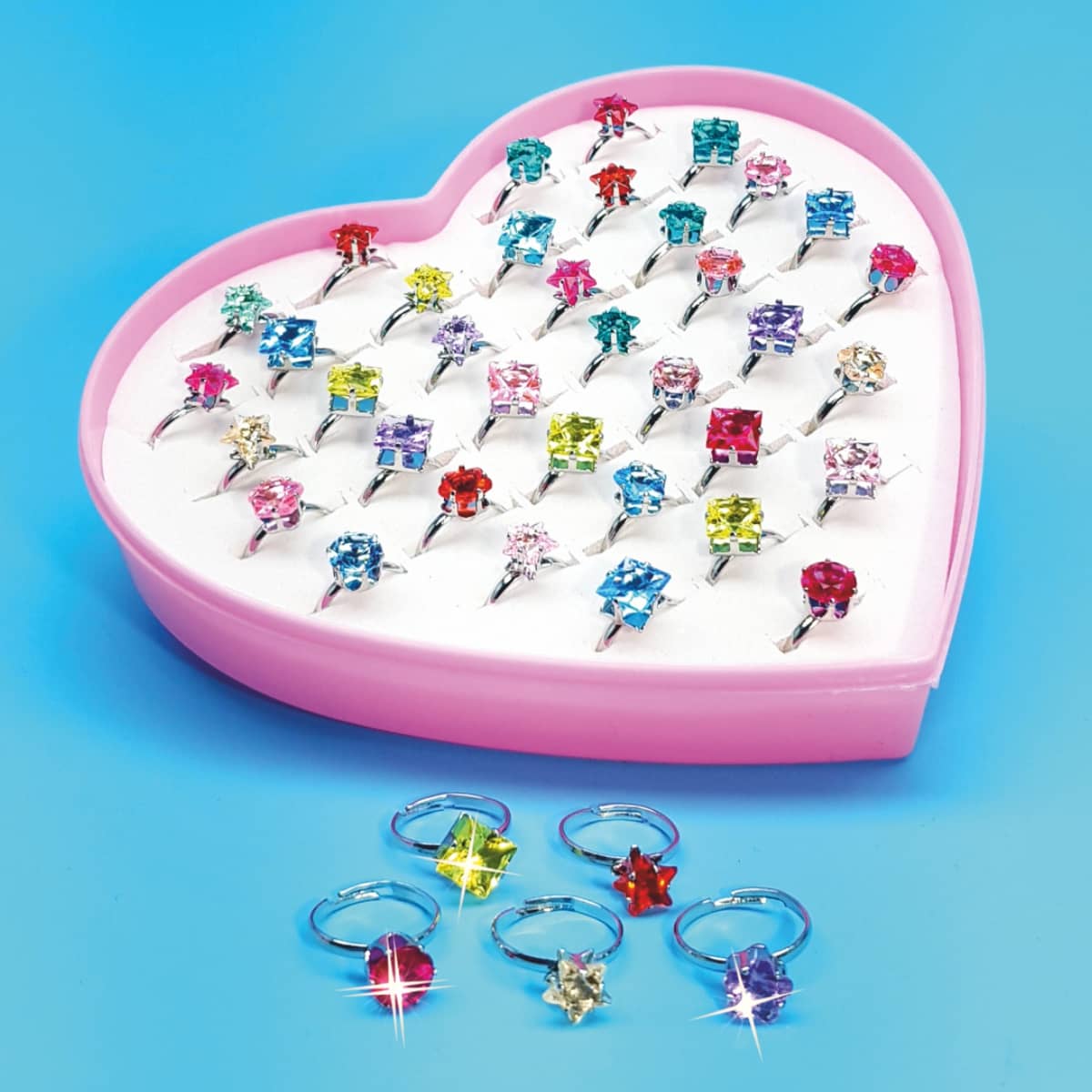 Feine Ringe in der Herzchenbox