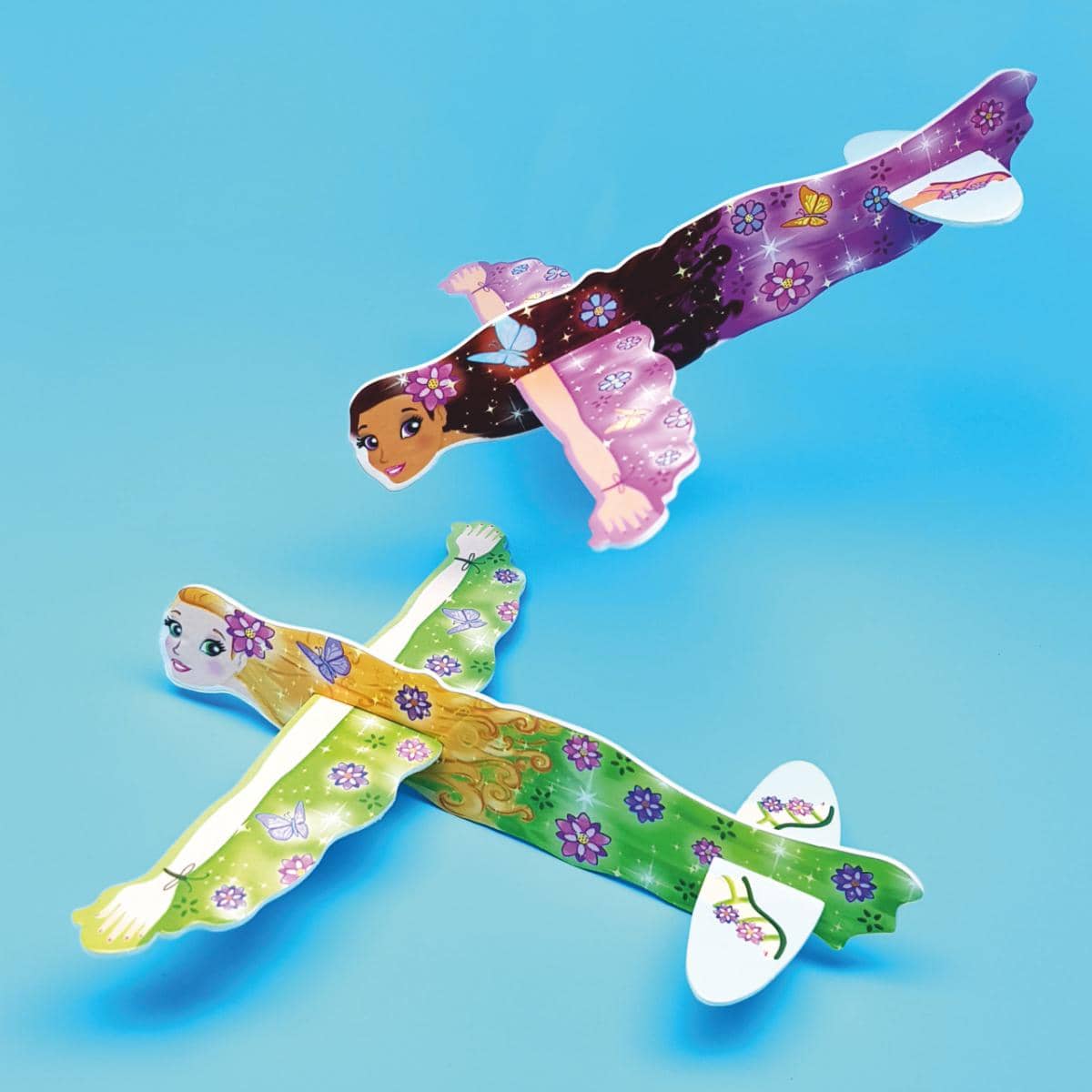 Styropor-Flugzeuge zum selbst bauen mit Fantasy-Figuren