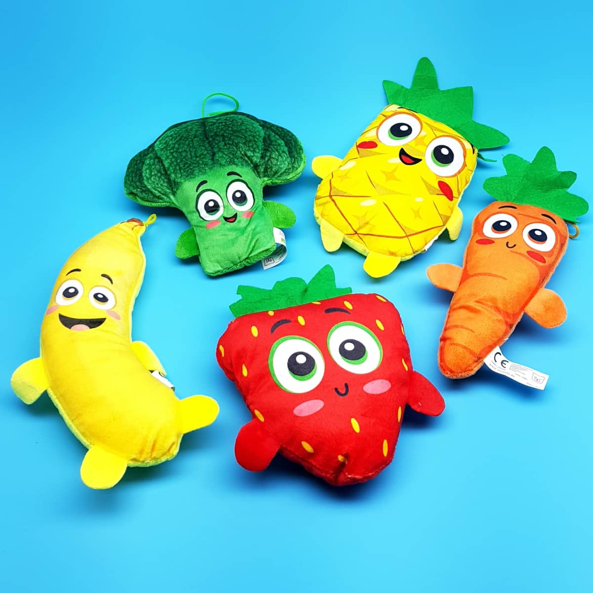 Plüsch Früchte und Gemüse Kuschelfiguren als Bananen Brokkoli Ananas Karotte Erdbeere
